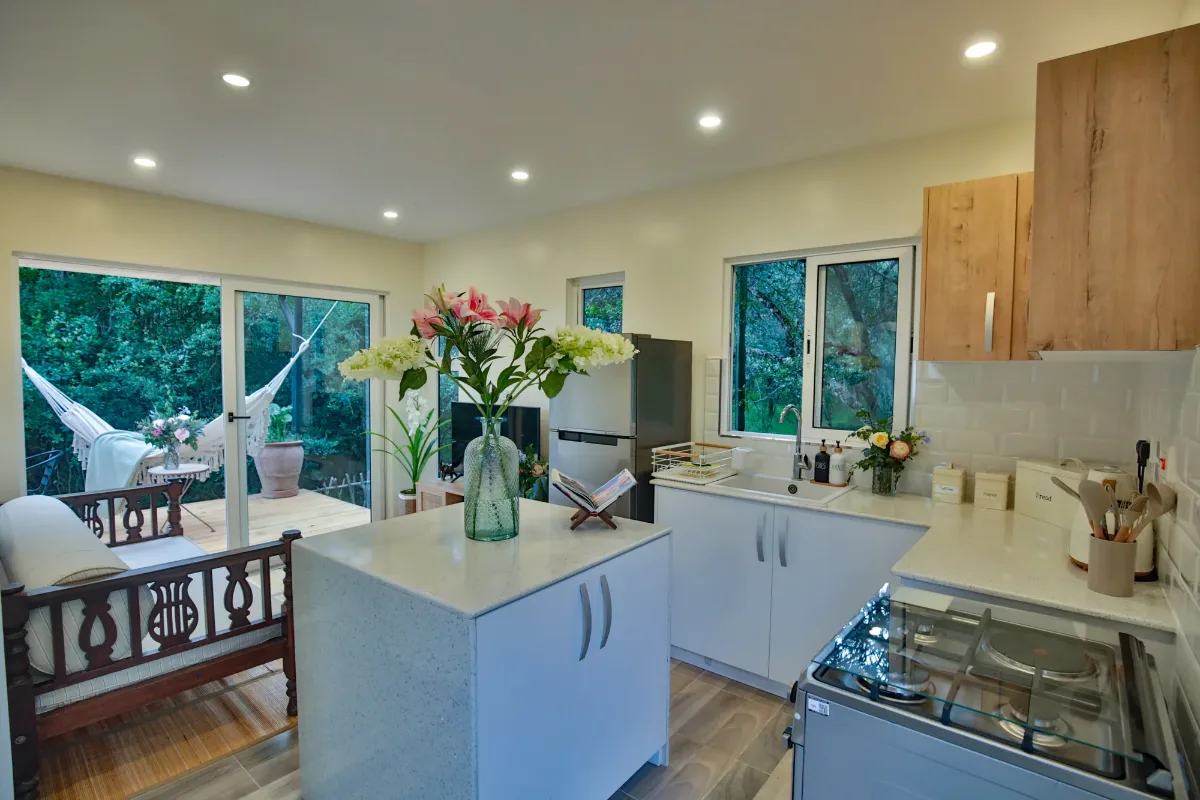 The open kitchen, with the hammock deck through the doors